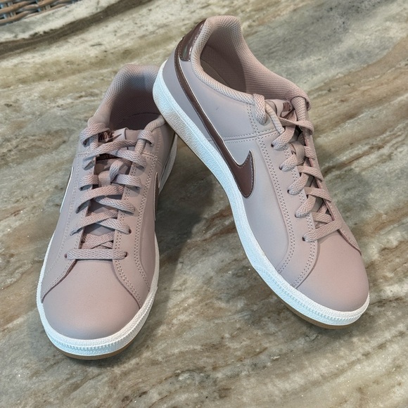Women’s NIKE Court Royale “Smoky Mauve” leather sneakers- Size 9.5 - Picture 5 of 8